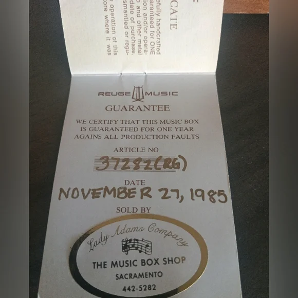 Reuge Wooden Music Box - Picture 3 of 9